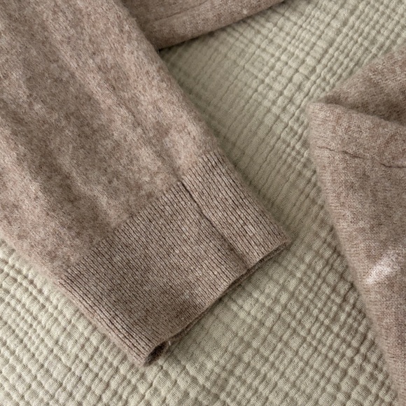 Quince Mongolian Cashmere Sweatpants - Picture 4 of 11